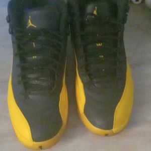JORDAN SHOES 9-1/2 YELLOW AND BLACK